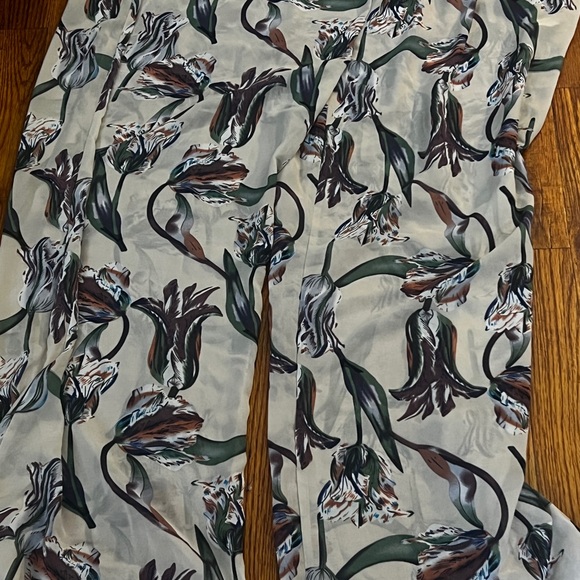 Jeans and Pants Bundle Never Been Worn - Picture 9 of 9